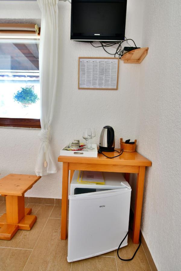 Guest House Family Dukic Rakovica Zewnętrze zdjęcie
