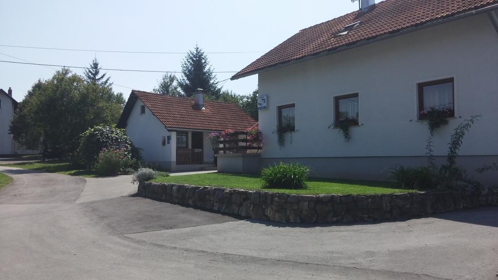 Guest House Family Dukic Rakovica Zewnętrze zdjęcie